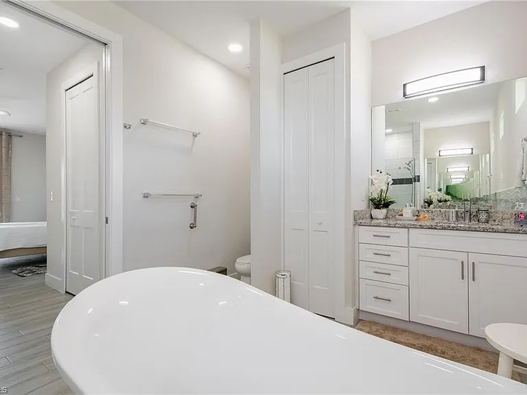 4665 Key Largo Ln — Photo 15