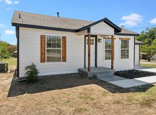 321 W 7th St, Weatherford, TX 76086