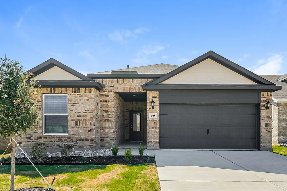 4 bed, 2.0 bath, 1784 sqft, $2,355 — Photo 1