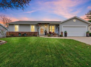 1022 Pasture Ridge Dr, Saint Peters, MO 63304