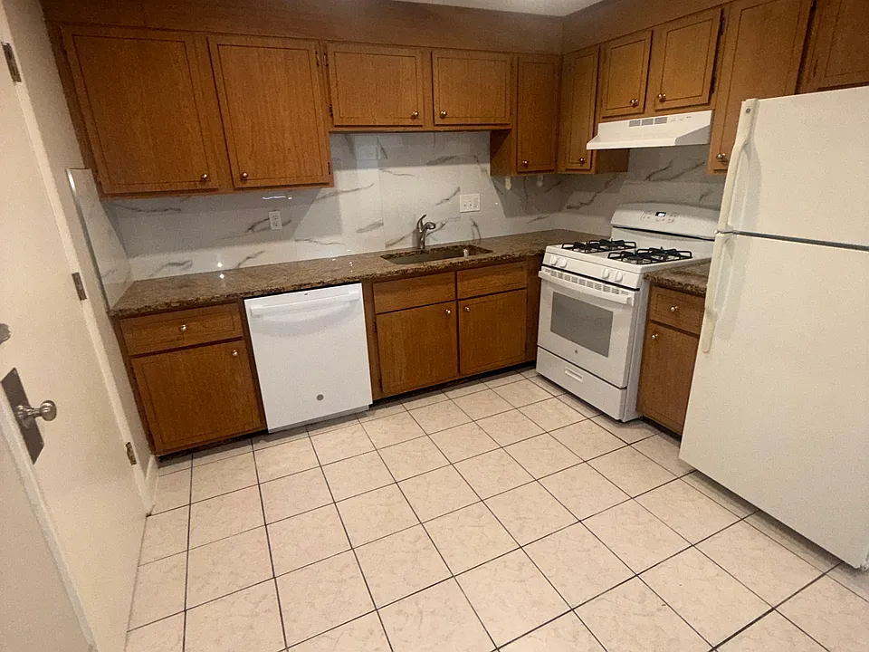 33 South St #7