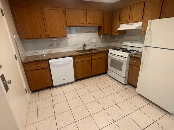 33 South St APT 7, Quincy, MA 02169