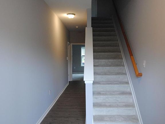 2nd image of 239B Linden Ave