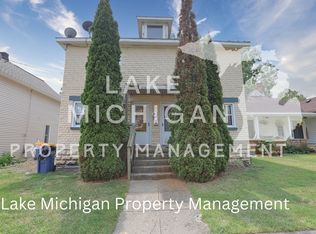 1206 4th St NW, Grand Rapids, MI 49504