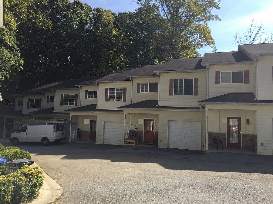 2nd image of 238 Tower Commons Rd