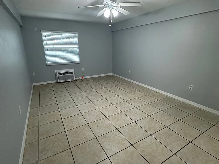 4596 W Irlo Bronson Memorial Hwy #110 — Photo 3