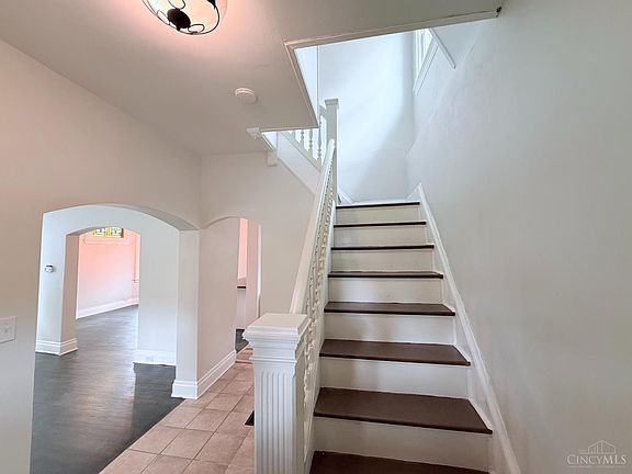 2nd image of 4019 Elsmere Ave