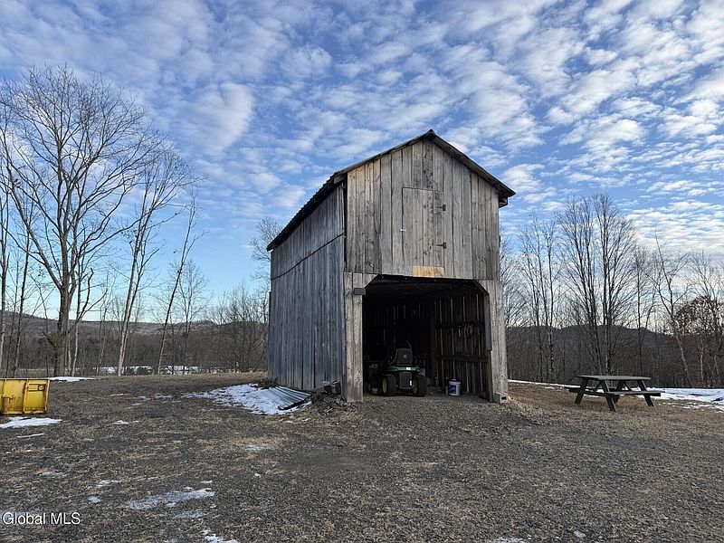 5th image of 151 Williams Road