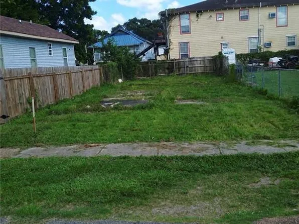 2622 S Miro St, New Orleans, LA 70125