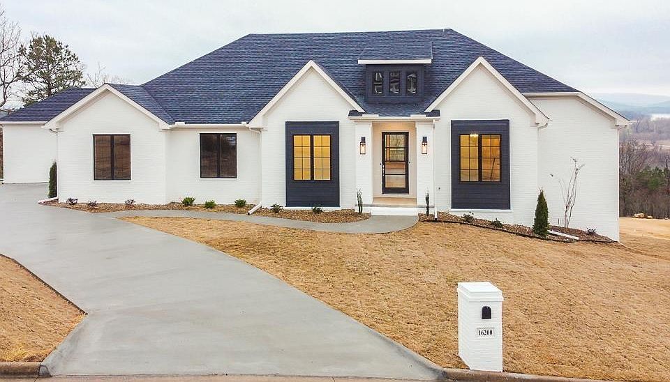 1st image of 16200 Vista Del Rio N
