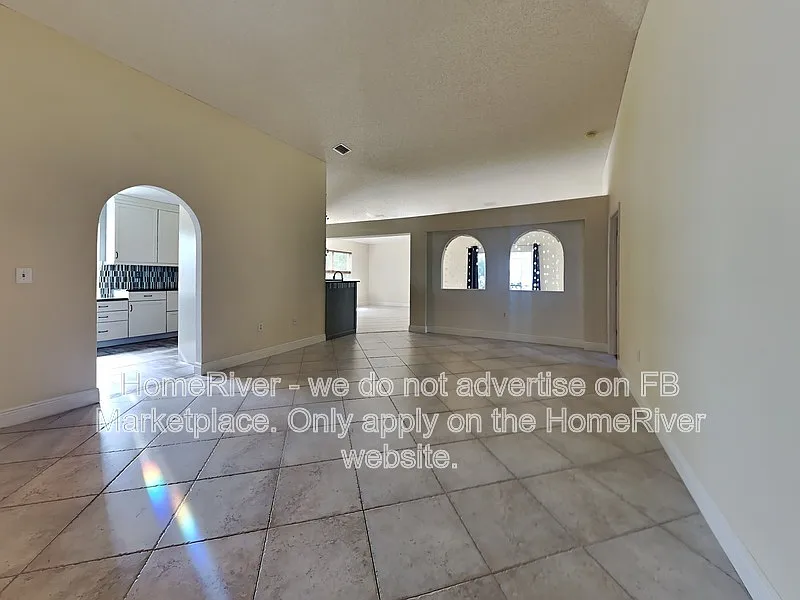 3 bed, 2.0 bath, 1874 sqft, $2,500 — Photo 3