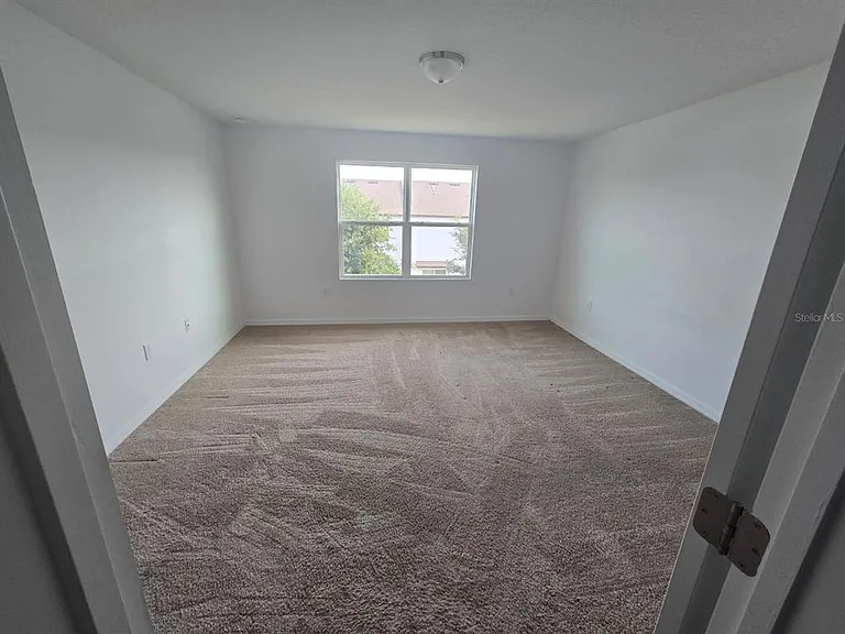 936 Grandin St — Photo 12
