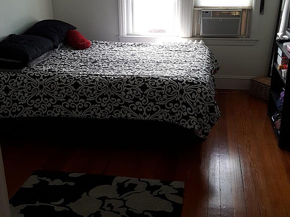2nd image of 506 Laurel Hill Ave #2