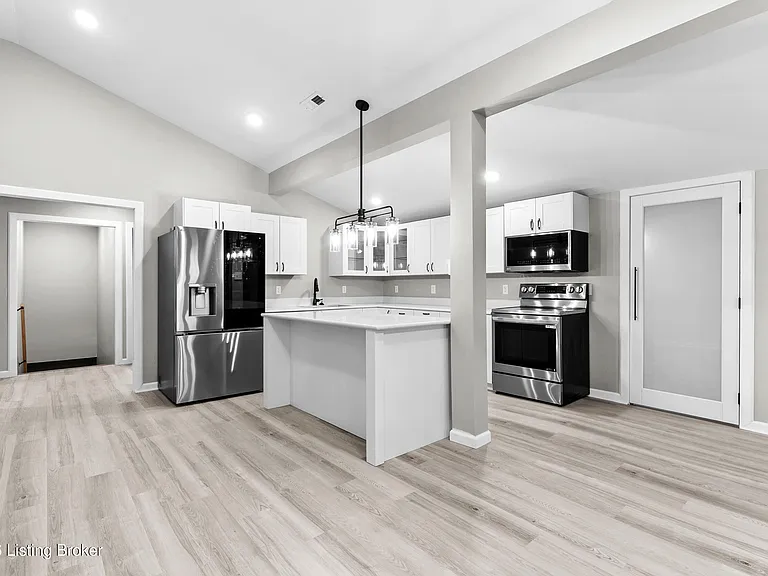 58 Riverside Ln — Photo 6