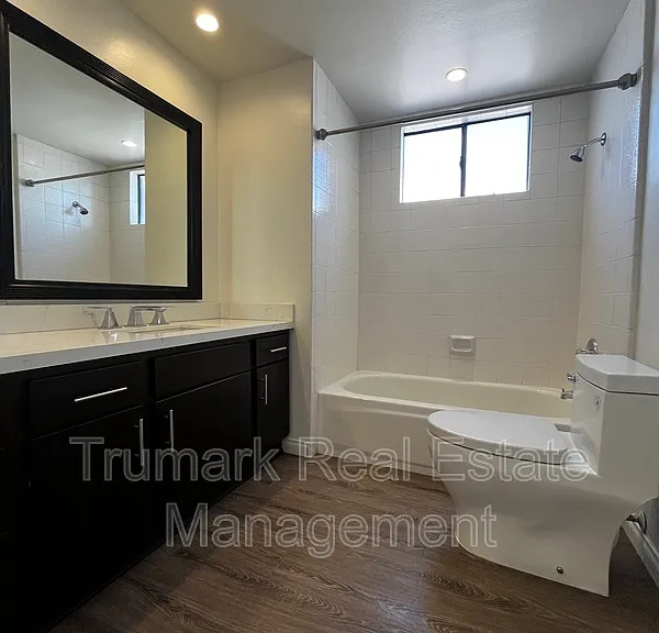 412 N Kenwood St #304 — Photo 15