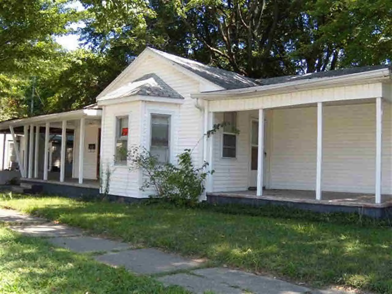 802 N Upper 11th St photo 1