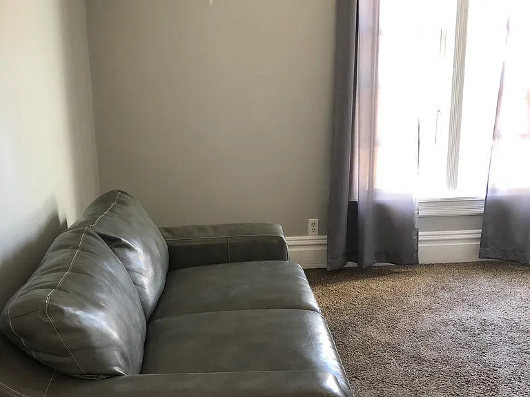 515 Hendee St #1 — Photo 5