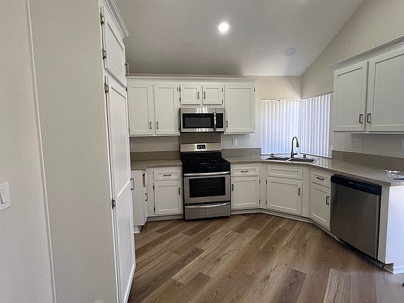 4th image of 737 Ashbrook Dr