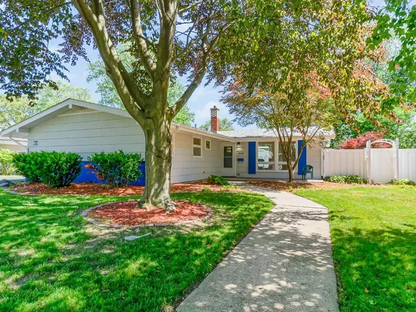 232 Terrace Dr, Munster, IN 46321