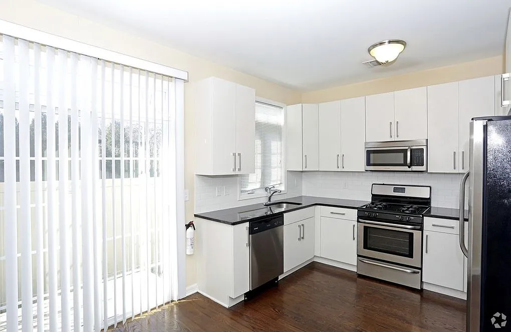2 bed, 1344 sqft, $2,995 — Photo 1