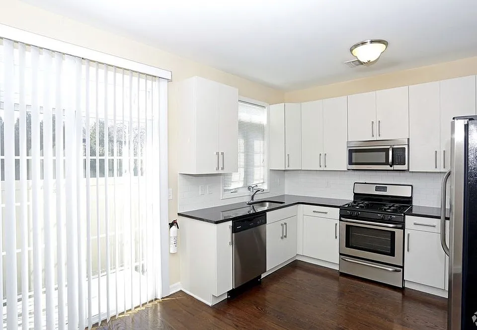 1299 Saint Georges Ave #104
