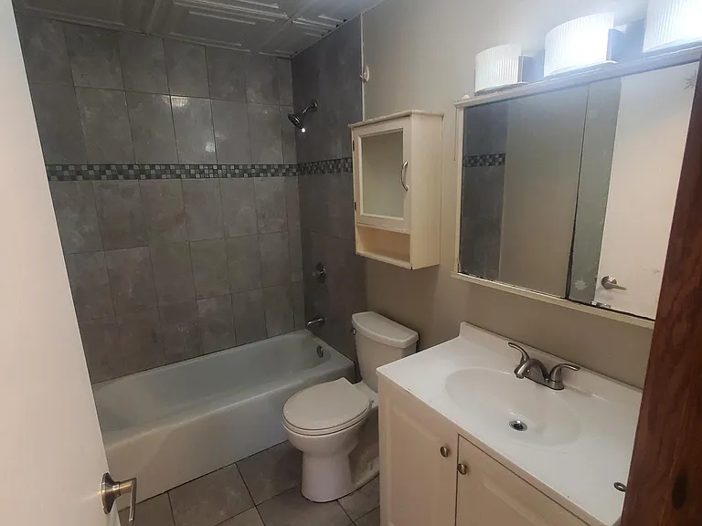 1345 S Austin Blvd #GW — Photo 5