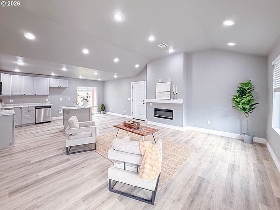 5th image of 2382 E Irwin Way