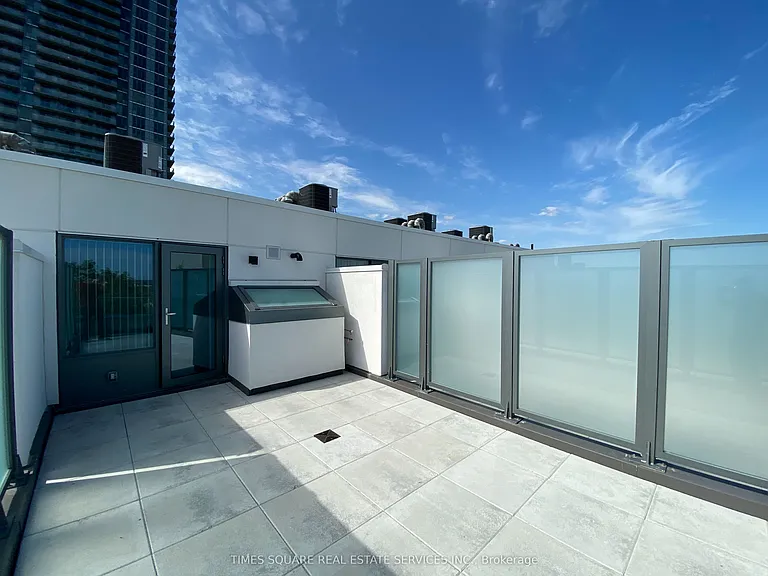 1050 Portage Pkwy #Townhouse 32 — Photo 31
