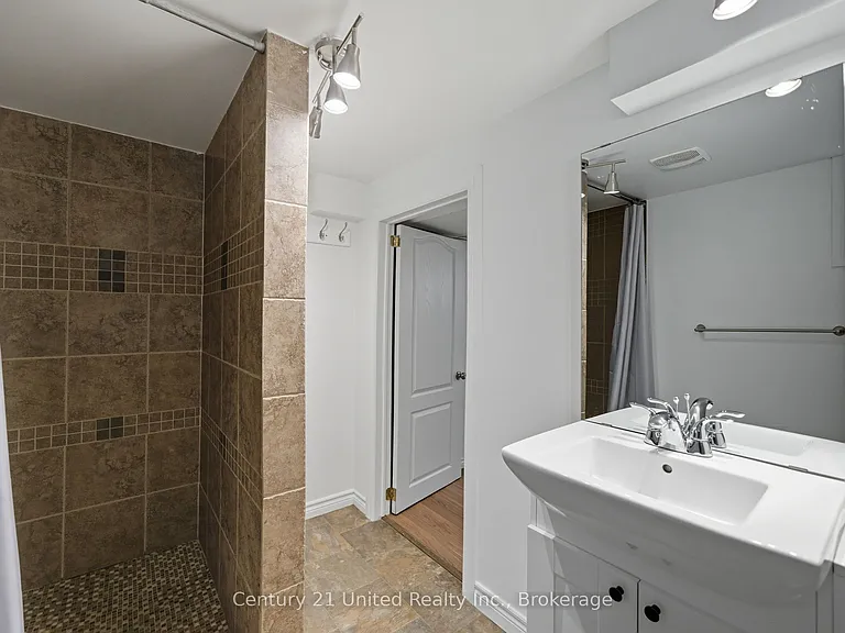 559 Hamilton St — Photo 39
