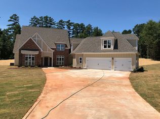 175 Linchwood Dr, Senoia, GA 30276
