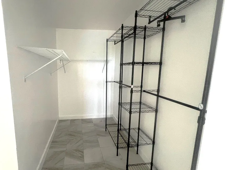7000 NW 186th St #4-325 — Photo 10
