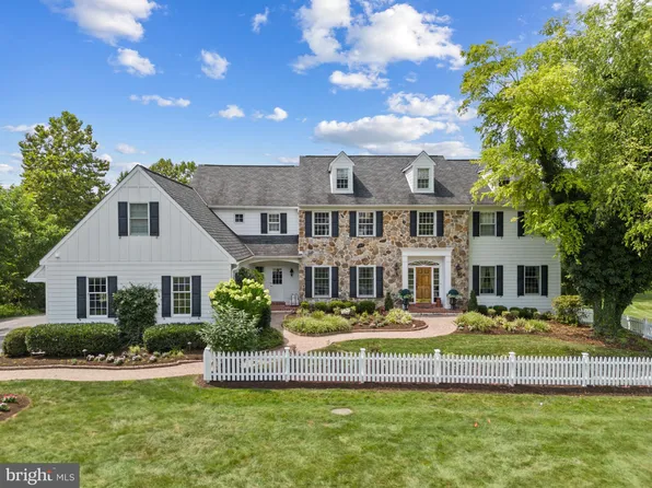 740 Monument Rd, Malvern, PA 19355