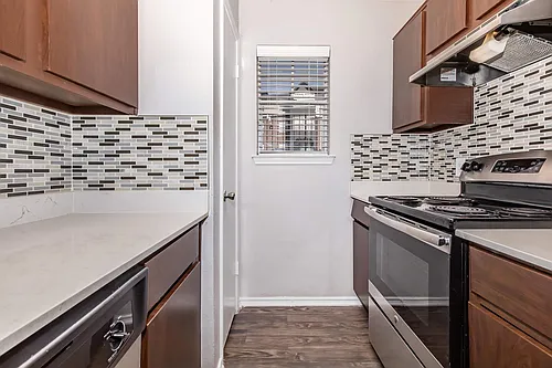 Eagle's Point Apartments Photo 1