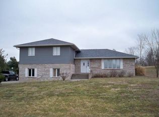 11498 Laurelwood Ln, Carbondale, IL 62901