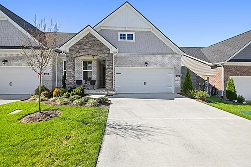 1419 Autumn Leaf Ln Photo 1