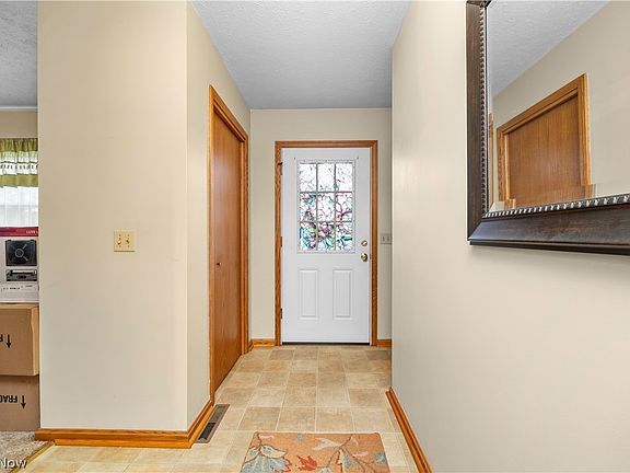 4th image of 367 Township Road 1500