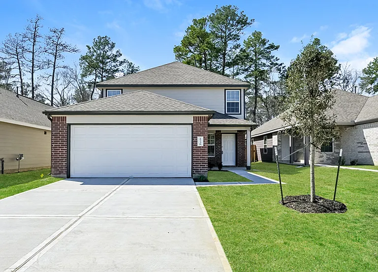 2736 Atlas Dr — Photo 1