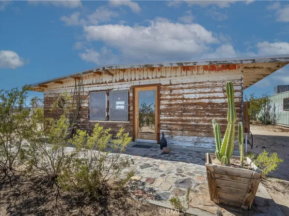 1356 Enchanted Rd, Joshua Tree, CA 92252