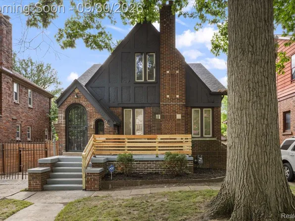 5275 Yorkshire Rd, Detroit, MI 48224