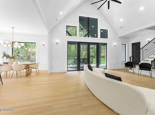 2188 Lakeview Rd, Lenoir City, TN 37772