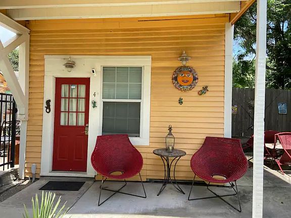 3rd image of 1513 23rd St #4