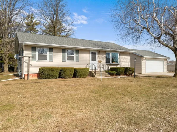 212 Petty St, Brillion, WI 54110