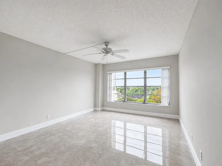 10777 W Sample Rd #714 — Photo 12