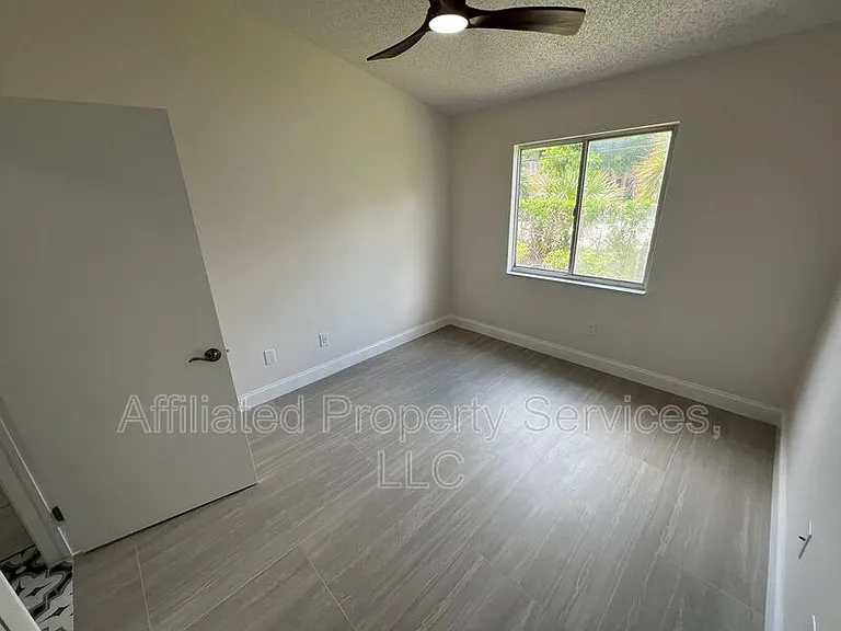 5214 Stacy St #20 — Photo 11