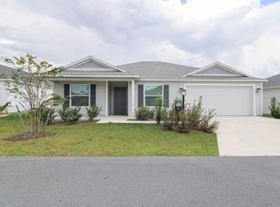 7637 Rutherford Ln, Okahumpka, FL 34762