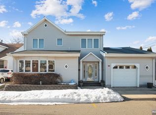 52 Berger St, Wood Ridge, NJ 07075