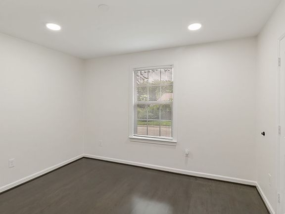 2nd image of 6502 Howard Ave
