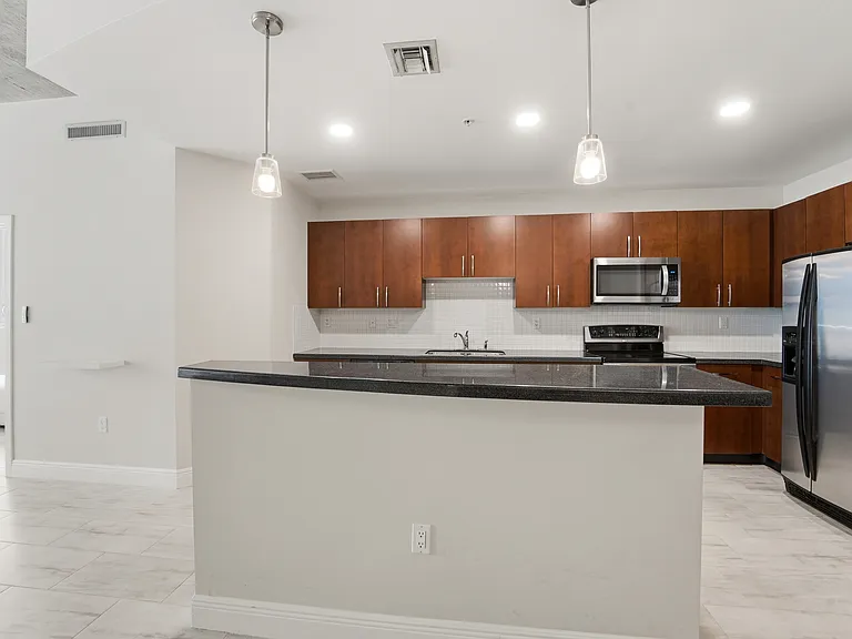 300 S Australian Ave #919 — Photo 5