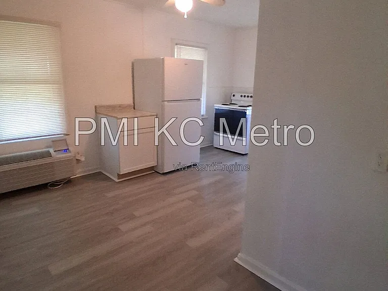 26 S Central St #9 — Photo 15