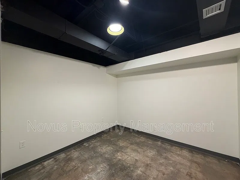 Studio, 105 sqft, $495 — Photo 4